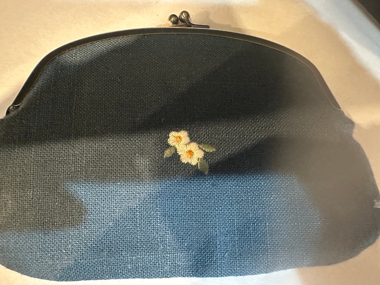 Cute Embroidered Flower Vintage Look Change Purse