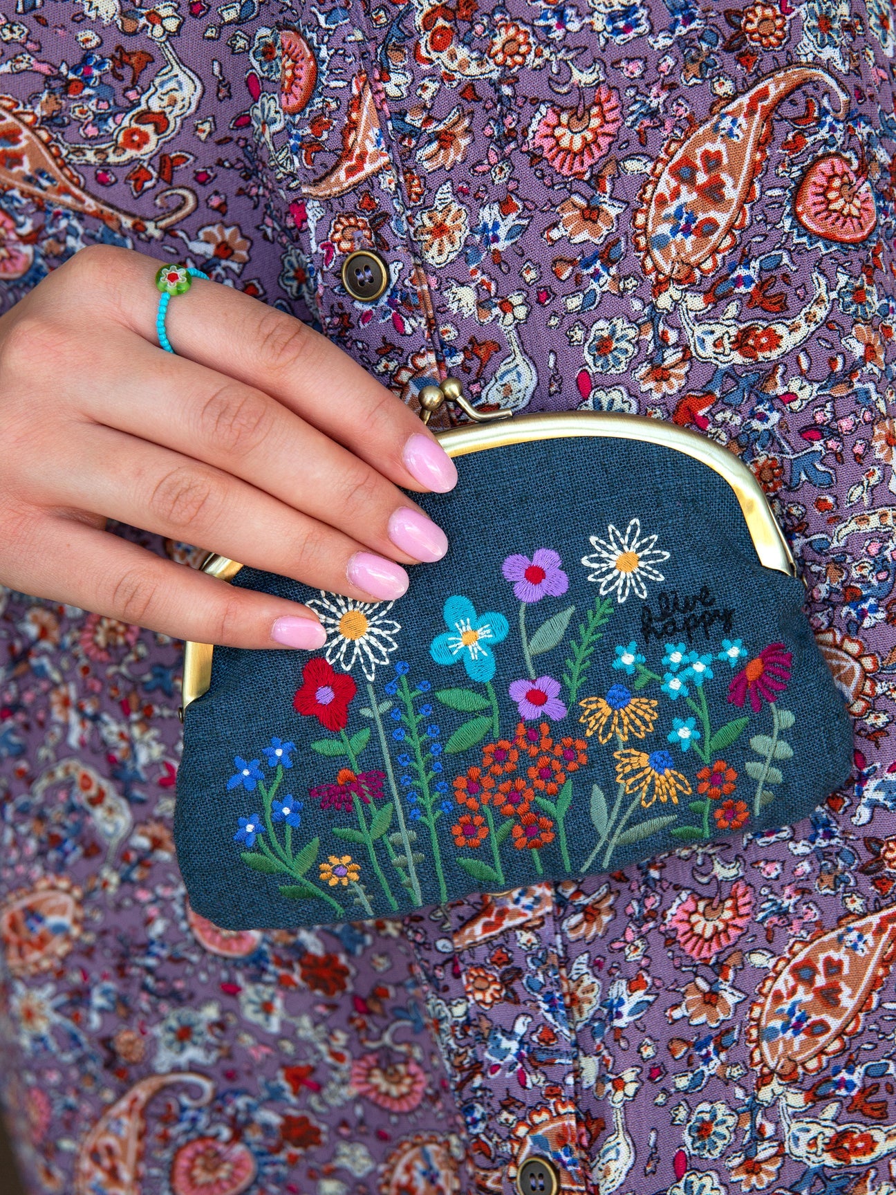 Cute Embroidered Flower Vintage Look Change Purse
