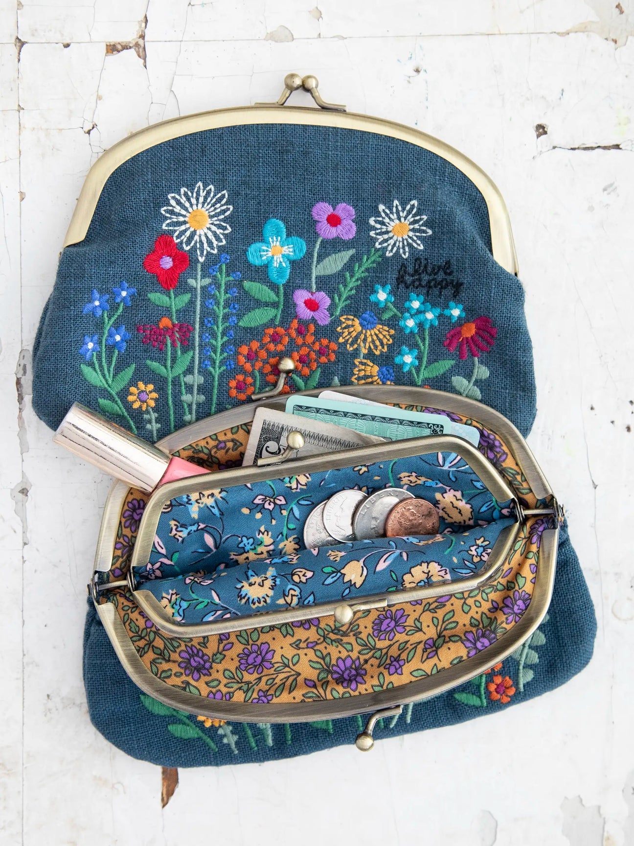 Cute Embroidered Flower Vintage Look Change Purse