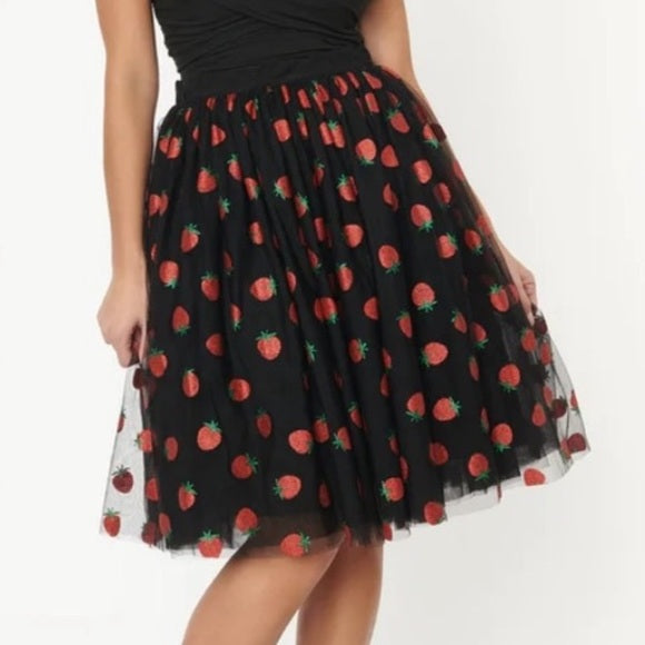 1950s Style~Fluffy Strawberry Skirt Fluffy